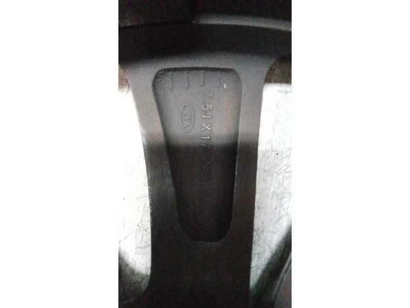 Recambio de juego llantas para kia cee´d 1.4 cat referencia OEM IAM 52910D4250 7.517 