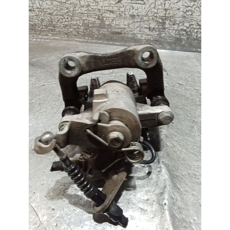 Recambio de pinza freno trasera derecha para volkswagen golf v (1k1) 2.0 tdi referencia OEM IAM   03