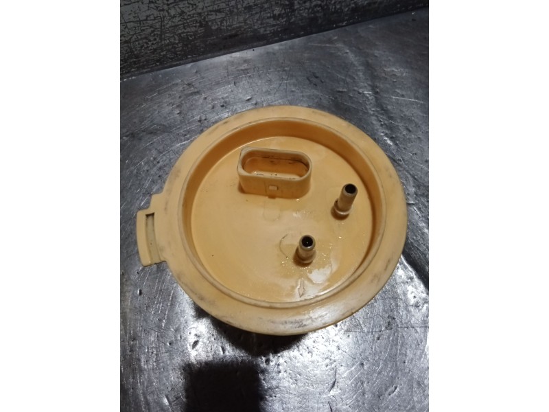Recambio de bomba combustible para volkswagen golf v (1k1) 2.0 tdi referencia OEM IAM   03