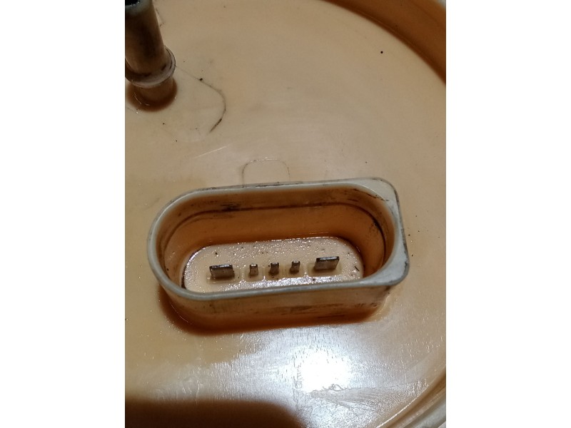 Recambio de bomba combustible para volkswagen golf v (1k1) 2.0 tdi referencia OEM IAM   03