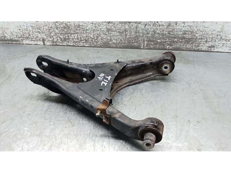 Recambio de brazo suspension inferior trasero izquierdo para audi a6 c5 (4b2, 4b4) 2.5 tdi referencia OEM IAM 4B0505411  01