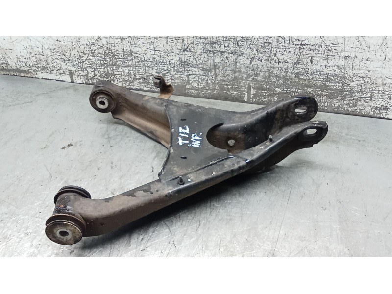 Recambio de brazo suspension inferior trasero izquierdo para audi a6 c5 (4b2, 4b4) 2.5 tdi referencia OEM IAM 4B0505411  01