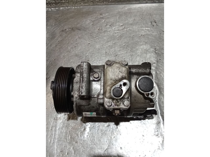 Recambio de compresor aire acondicionado para volkswagen golf v (1k1) 2.0 tdi referencia OEM IAM 1K0820859F 8681R 03