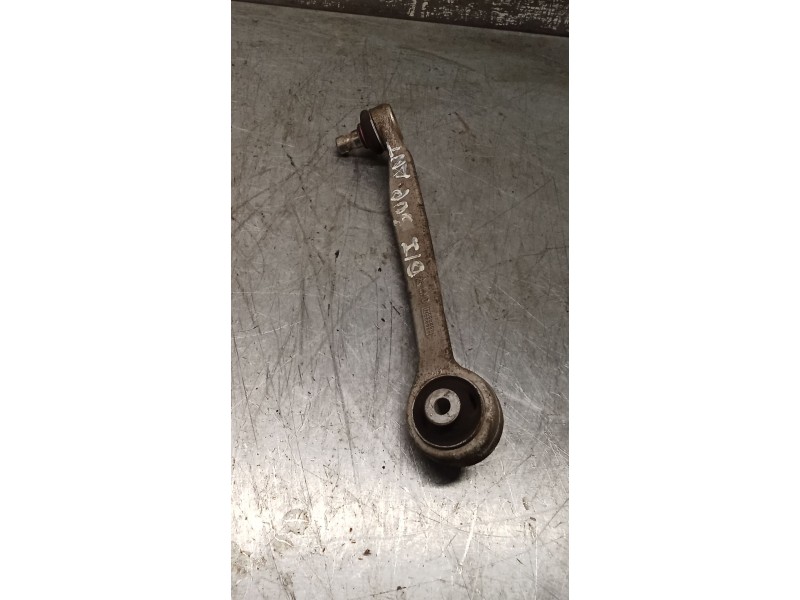 Recambio de brazo suspension superior delantero izquierdo para audi a6 c5 (4b2, 4b4) 2.5 tdi referencia OEM IAM  ANTERIOR 01