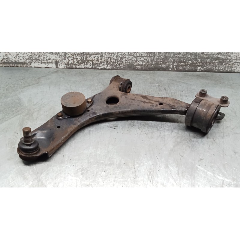 Recambio de brazo suspension inferior delantero izquierdo para mazda 3 (bk) 1.6 (bk14) referencia OEM IAM   04