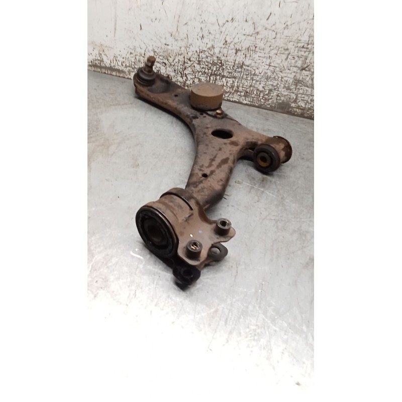 Recambio de brazo suspension inferior delantero izquierdo para mazda 3 (bk) 1.6 (bk14) referencia OEM IAM   04