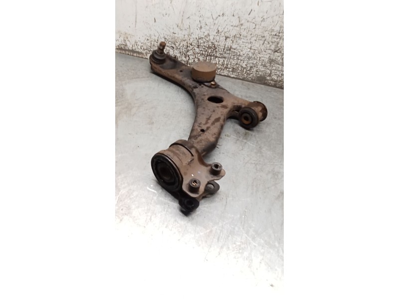 Recambio de brazo suspension inferior delantero izquierdo para mazda 3 (bk) 1.6 (bk14) referencia OEM IAM   04