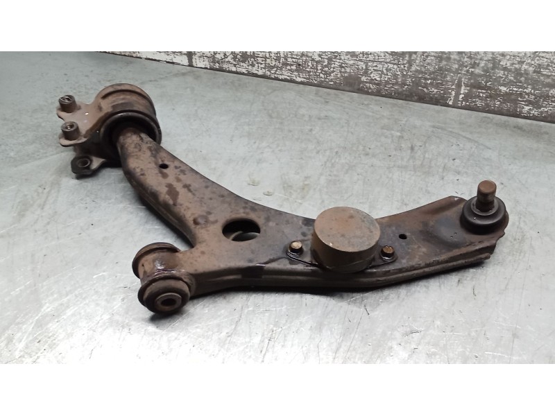 Recambio de brazo suspension inferior delantero izquierdo para mazda 3 (bk) 1.6 (bk14) referencia OEM IAM   04
