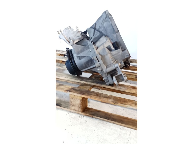 Recambio de caja cambios para ford fiesta iv (ja_, jb_) 1.3 i referencia OEM IAM 97WT 7002 VE 5V TFA10H29 002696