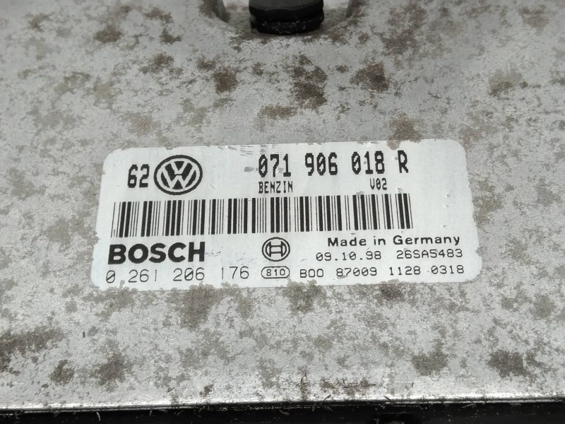 Recambio de centralita motor uce para volkswagen bora berlina (1j2) highline referencia OEM IAM 0261206176 071906018R 
