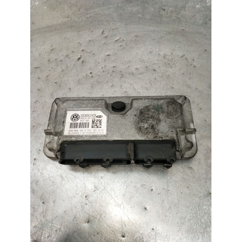 Recambio de centralita motor uce para volkswagen polo v (6r1, 6c1) 1.4 (6r1) referencia OEM IAM 03C906024CN 4HVCGGB 8432H09 2009