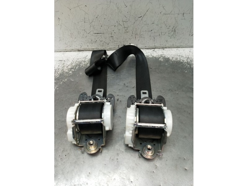 Recambio de juego cinturones trasero para peugeot 308 sw ii (lc_, lj_, lr_, lx_, l4_) 2.0 bluehdi 150 referencia OEM IAM  5P 201