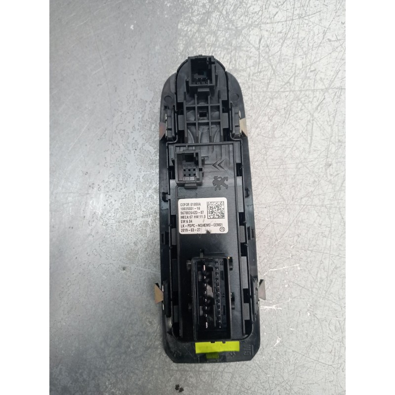 Recambio de mando elevalunas delantero izquierdo para opel combo e tour / life (k9) 1.5 referencia OEM IAM 96788264ZD 5P 2019