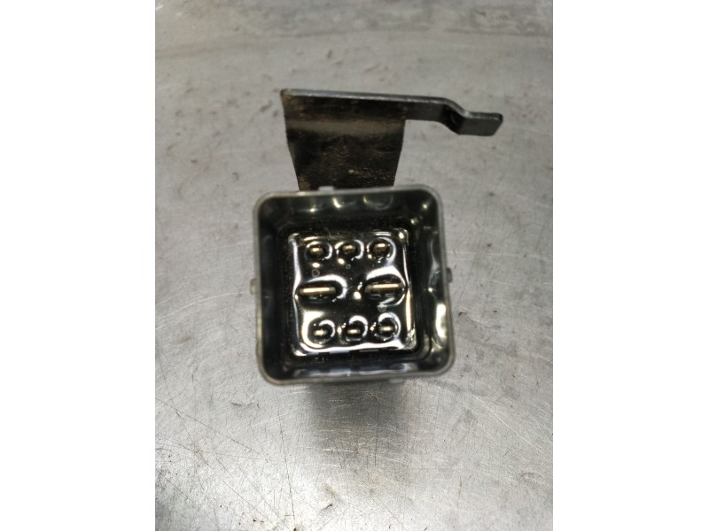 Recambio de caja precalentamiento para peugeot 308 sw ii (lc_, lj_, lr_, lx_, l4_) 2.0 bluehdi 150 referencia OEM IAM 9803299780
