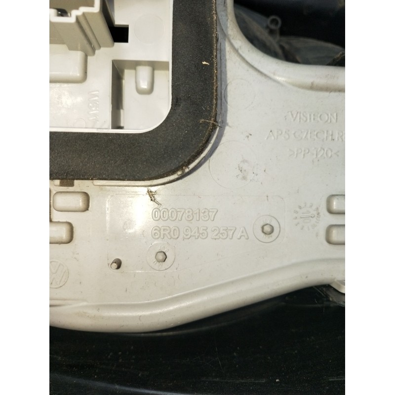 Recambio de piloto trasero izquierdo para volkswagen polo v (6r1, 6c1) 1.4 (6r1) referencia OEM IAM 6R0945257A  2009