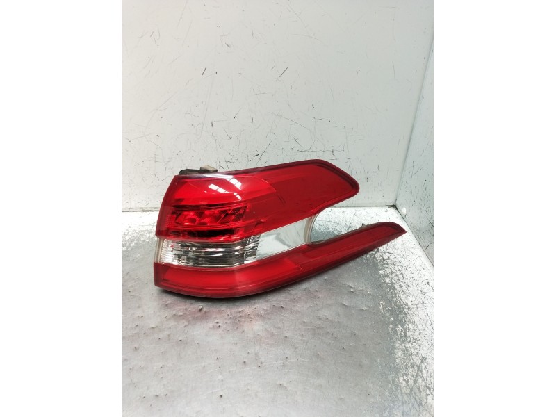 Recambio de piloto trasero derecho para peugeot 308 sw ii (lc_, lj_, lr_, lx_, l4_) 2.0 bluehdi 150 referencia OEM IAM   2015