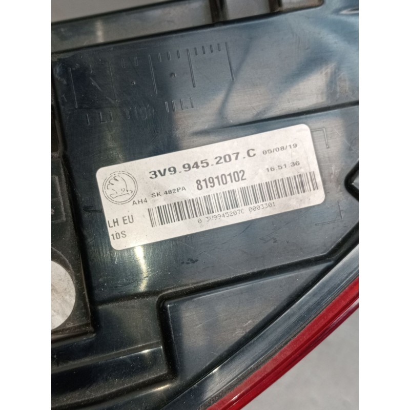 Recambio de piloto trasero izquierdo para skoda superb iii (3v3) 1.4 tsi iv referencia OEM IAM 3V9945207C VER FOTOS 81910102 