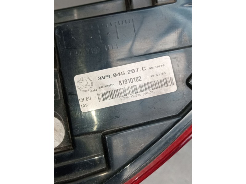 Recambio de piloto trasero izquierdo para skoda superb iii (3v3) 1.4 tsi iv referencia OEM IAM 3V9945207C VER FOTOS 81910102 