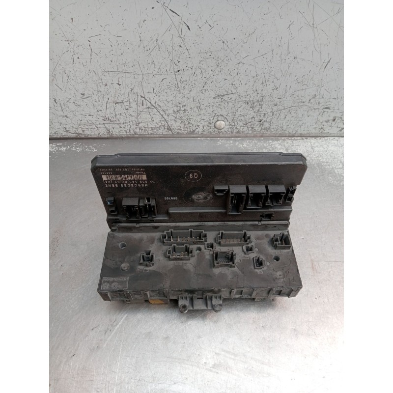 Recambio de caja reles / fusibles para mercedes-benz vito caja cerrada 6.03  109 cdi compacto (639.601) referencia OEM IAM 63954