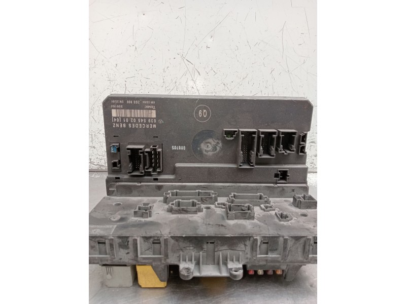 Recambio de caja reles / fusibles para mercedes-benz vito caja cerrada 6.03  109 cdi compacto (639.601) referencia OEM IAM 63954