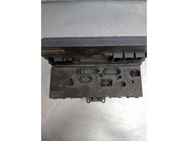 Recambio de caja reles / fusibles para mercedes-benz vito caja cerrada 6.03  109 cdi compacto (639.601) referencia OEM IAM 63954