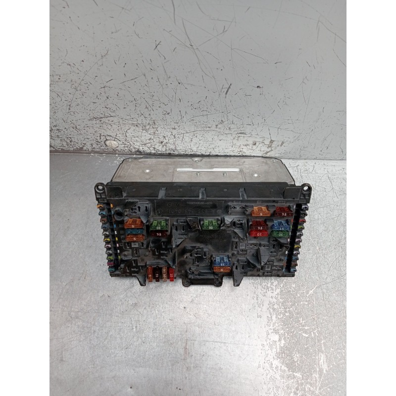 Recambio de caja reles / fusibles para mercedes-benz vito caja cerrada 6.03  111 cdi compacto (639.601) referencia OEM IAM 63954