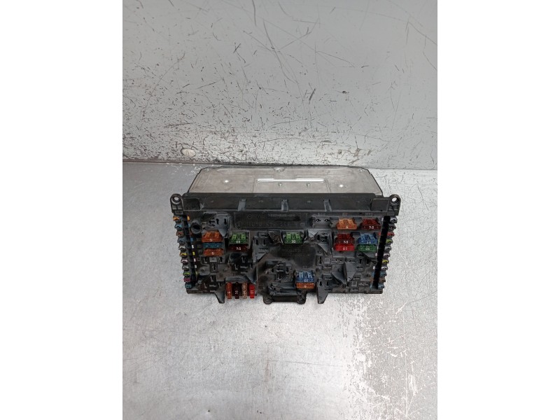 Recambio de caja reles / fusibles para mercedes-benz vito caja cerrada 6.03  111 cdi compacto (639.601) referencia OEM IAM 63954
