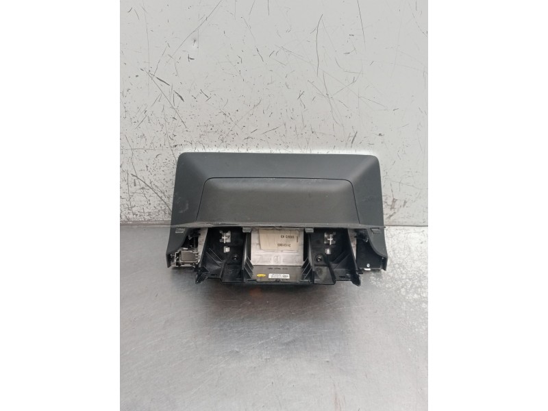 Recambio de pantalla multifuncion para opel combo e tour / life (k9) 1.5 referencia OEM IAM 98162661ZD 35260701 2019