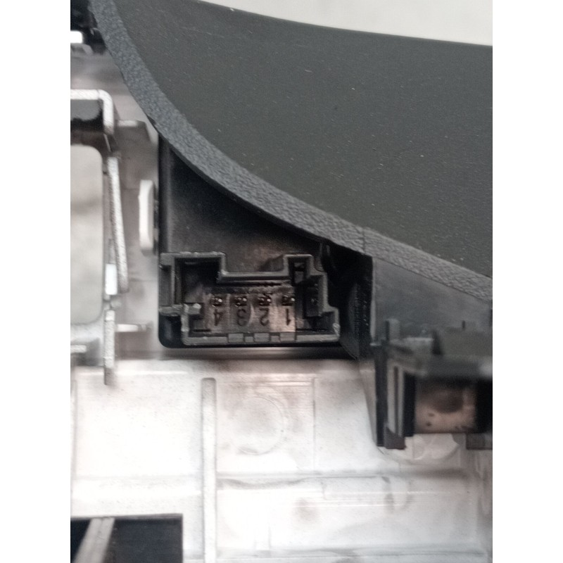 Recambio de pantalla multifuncion para opel combo e tour / life (k9) 1.5 referencia OEM IAM 98162661ZD 35260701 2019