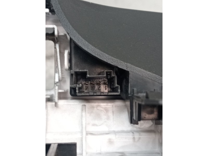 Recambio de pantalla multifuncion para opel combo e tour / life (k9) 1.5 referencia OEM IAM 98162661ZD 35260701 2019