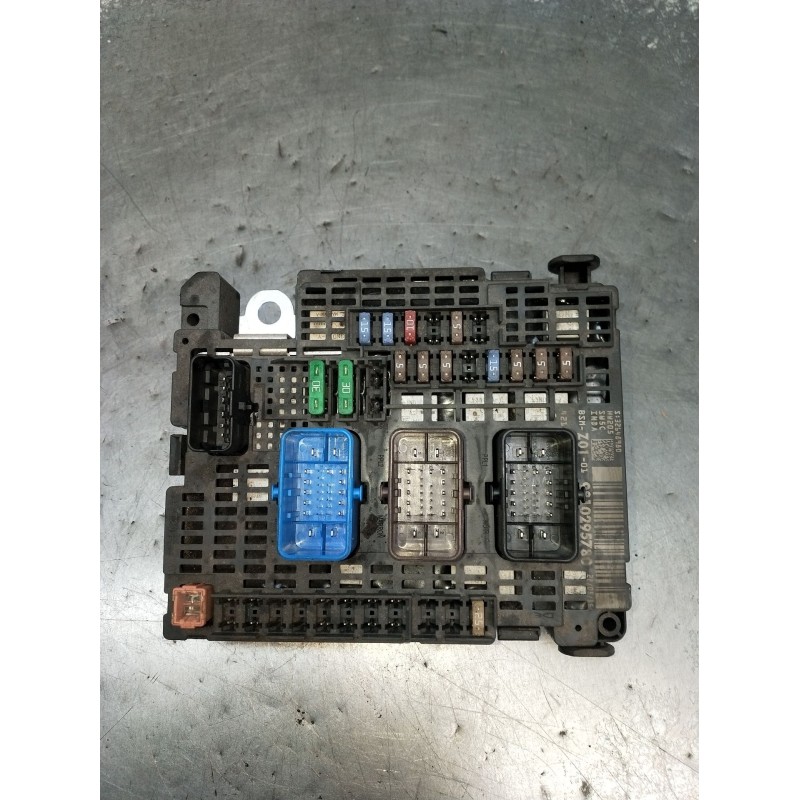 Recambio de caja reles / fusibles para peugeot 308 sw ii (lc_, lj_, lr_, lx_, l4_) 2.0 bluehdi 150 referencia OEM IAM 9810295780
