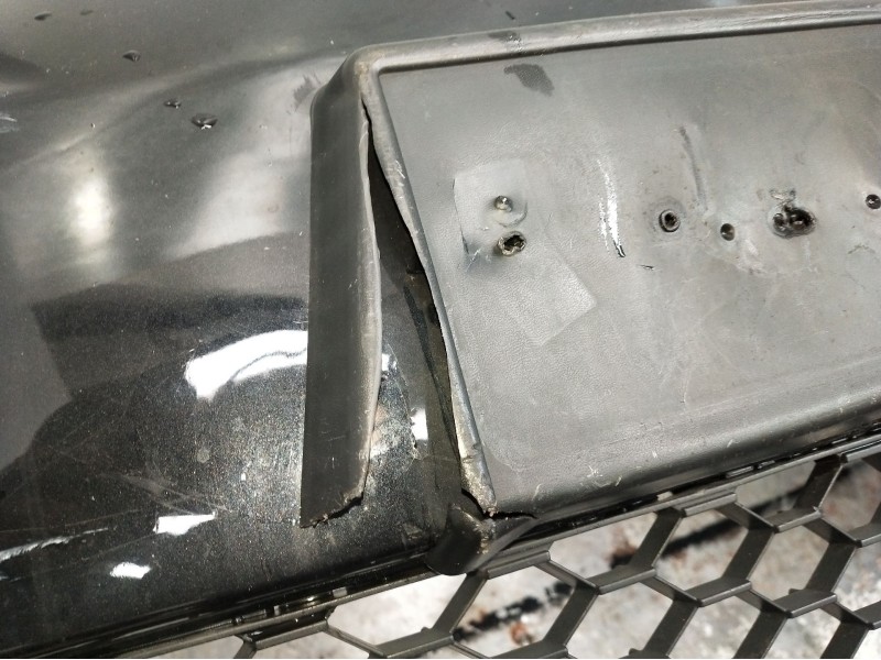 Recambio de paragolpes delantero para mazda 3 (bk) 1.6 (bk14) referencia OEM IAM  VER FOTOS 2004