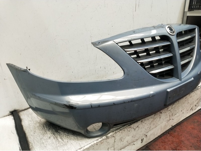 Recambio de paragolpes delantero para ssangyong rodius i 2.7 xdi referencia OEM IAM   2005