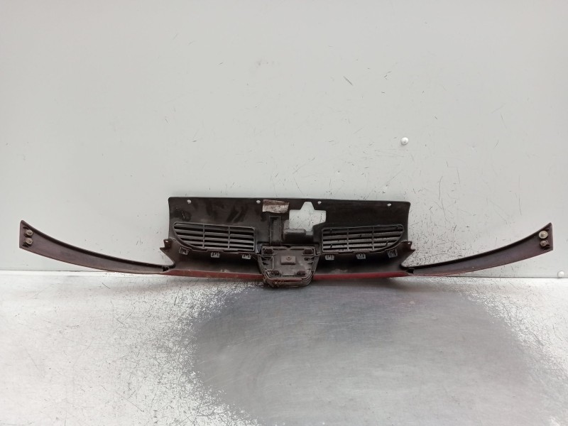 Recambio de rejilla delantera para peugeot 206 hatchback (2a/c) 1.9 d referencia OEM IAM   