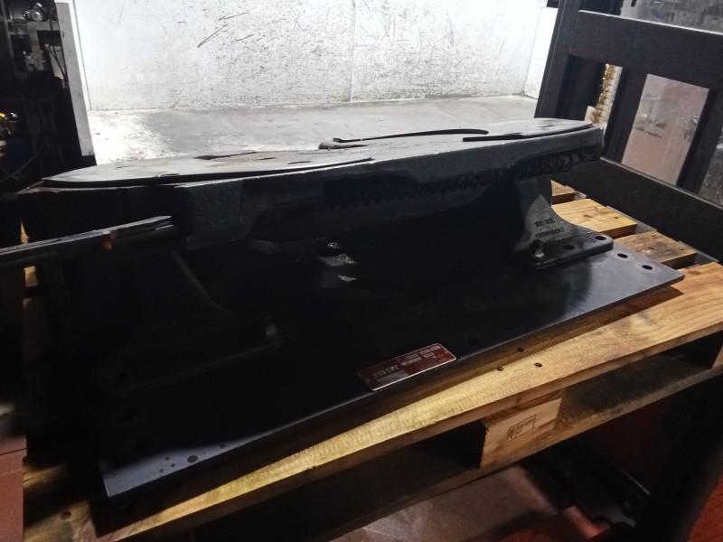 Recambio de enganche remolque para man tgx 18.480 referencia OEM IAM JSK42K03838AA TRAILER QUINTA RUEDA