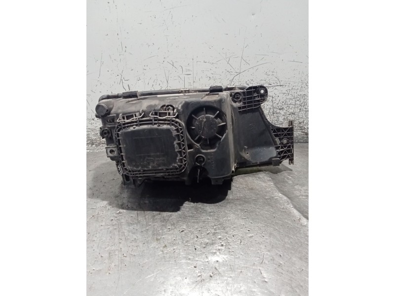 Recambio de faro izquierdo para man tgx 18.480 referencia OEM IAM 81251016499 6400300000 11