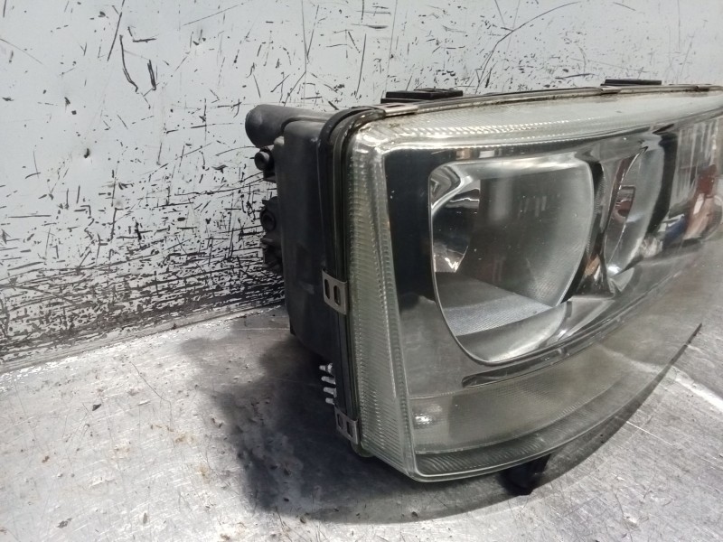 Recambio de faro derecho para man tgx 18.480 referencia OEM IAM 81251016498 6400400000 11