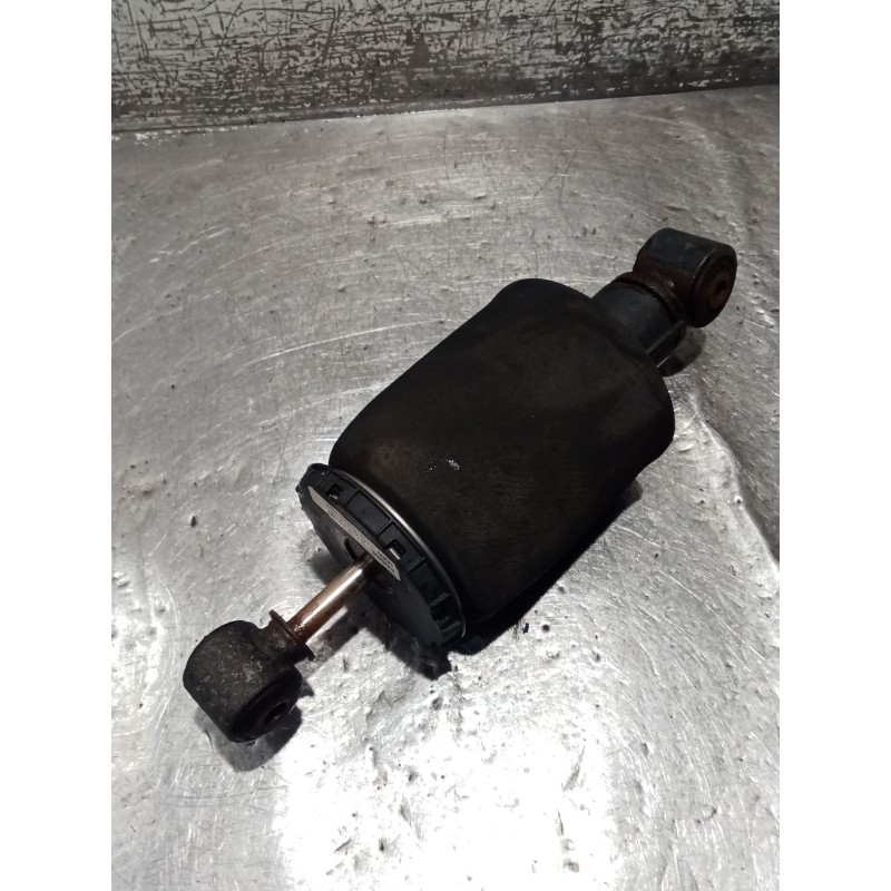 Recambio de amortiguador delantero para man tgx 18.480 referencia OEM IAM 81417226075 731700004142 AMORTIGUADOR CABINA
