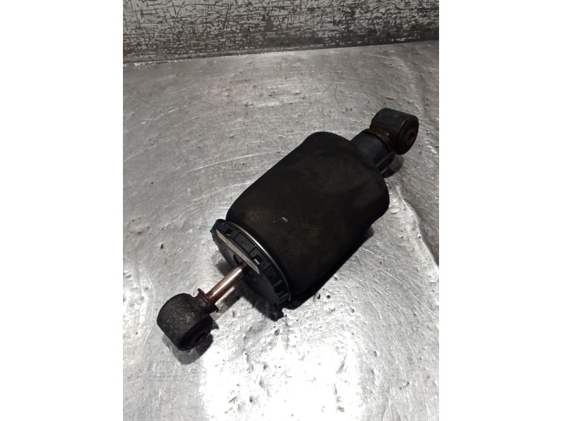 Recambio de amortiguador delantero para man tgx 18.480 referencia OEM IAM 81417226075 731700004142 AMORTIGUADOR CABINA