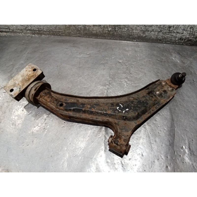 Recambio de brazo suspension inferior delantero izquierdo para land rover freelander i (l314) 2.0 td4 4x4 referencia OEM IAM   0