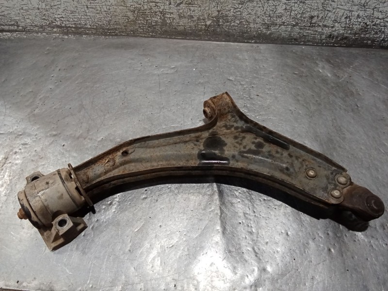 Recambio de brazo suspension inferior delantero izquierdo para land rover freelander i (l314) 2.0 td4 4x4 referencia OEM IAM   0