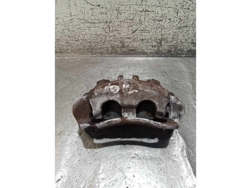 Recambio de pinza freno delantera izquierda para ssangyong rodius i 2.7 xdi referencia OEM IAM   05