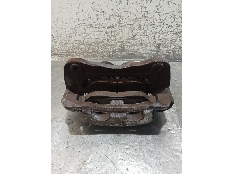 Recambio de pinza freno delantera izquierda para ssangyong rodius i 2.7 xdi referencia OEM IAM   05