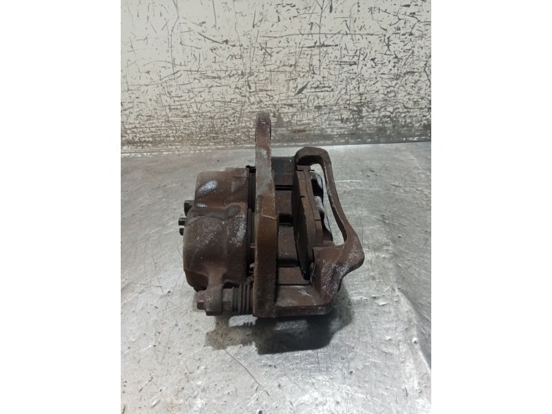Recambio de pinza freno delantera izquierda para ssangyong rodius i 2.7 xdi referencia OEM IAM   05