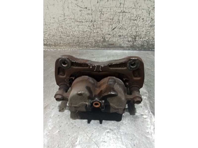 Recambio de pinza freno delantera izquierda para ssangyong rodius i 2.7 xdi referencia OEM IAM   05
