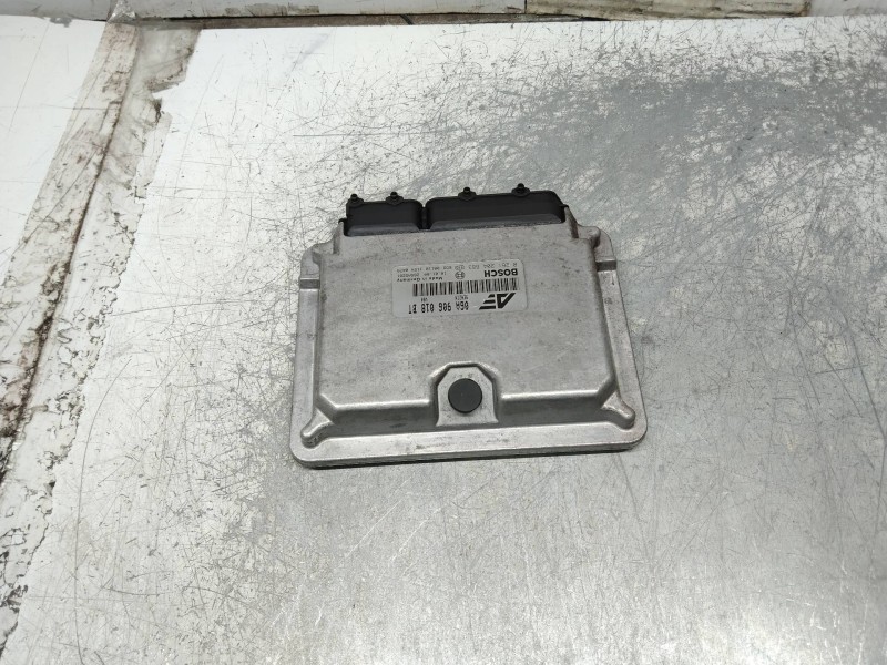 Recambio de centralita motor uce para seat alhambra (7v8) sxe referencia OEM IAM 0261204683 06A906018BT 