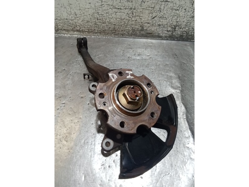 Recambio de mangueta delantera izquierda para ssangyong rodius i 2.7 xdi referencia OEM IAM   05