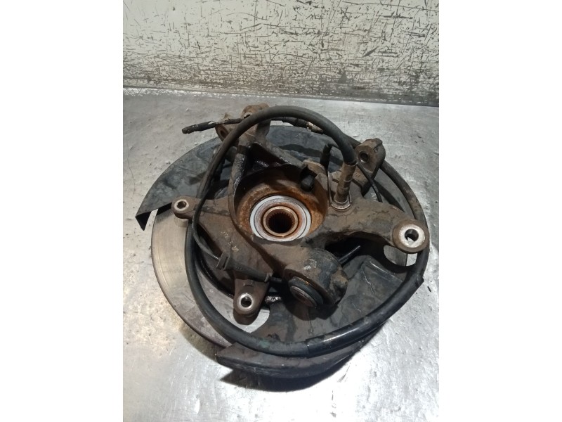 Recambio de mangueta delantera derecha para ssangyong rodius i 2.7 xdi referencia OEM IAM   05