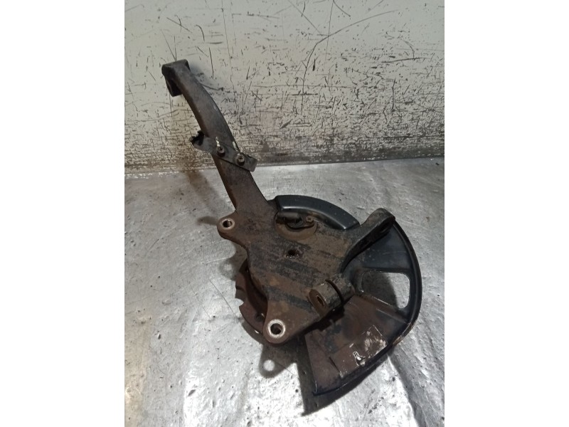 Recambio de mangueta delantera derecha para ssangyong rodius i 2.7 xdi referencia OEM IAM   05