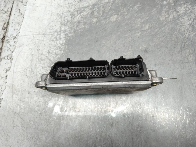 Recambio de centralita motor uce para seat alhambra (7v8) sxe referencia OEM IAM 0261204683 06A906018BT 